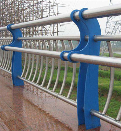 桥梁防撞护栏 安全防撞立柱 景观河道栏杆