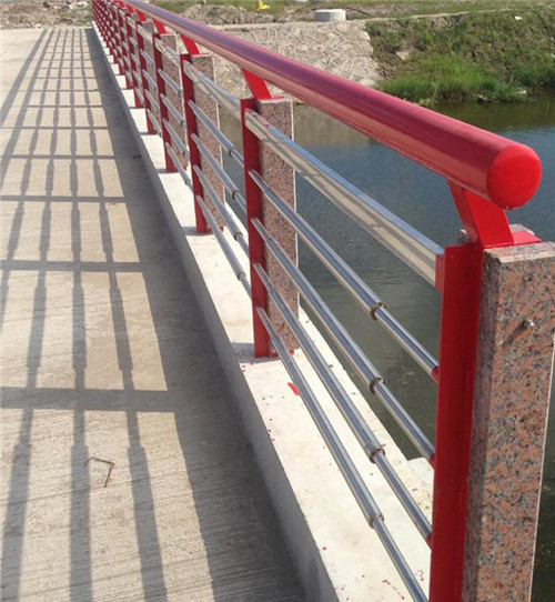 厂家供应桥梁护栏 304不锈钢复合管栏杆立柱定制